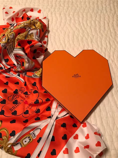 hermes valentines day scarf